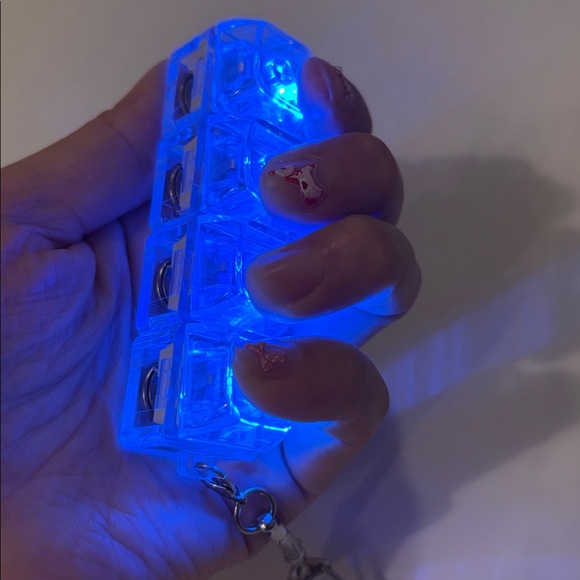 🌈 LED Mechanical Keyboard Fidget Keychain – Click, Glow & Go! - Picture 9 of 12